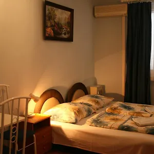 mary-ann-non-stop-apartments.inbudapesthotels.com/
