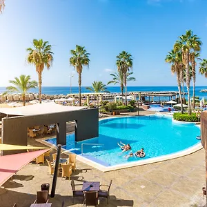 Calheta - - Savoy Signature Hotel